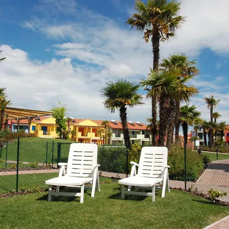 아파트 Locazione Turistica Porto Antico-11 *